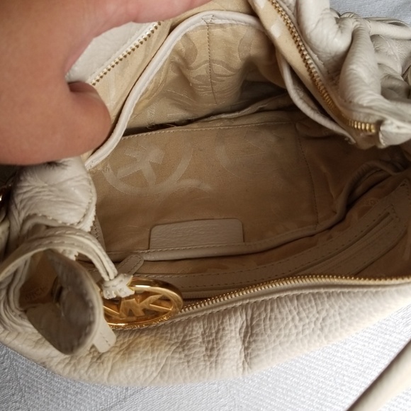 MICHAEL KORS Handbag Mint Condition - Picture 5 of 5